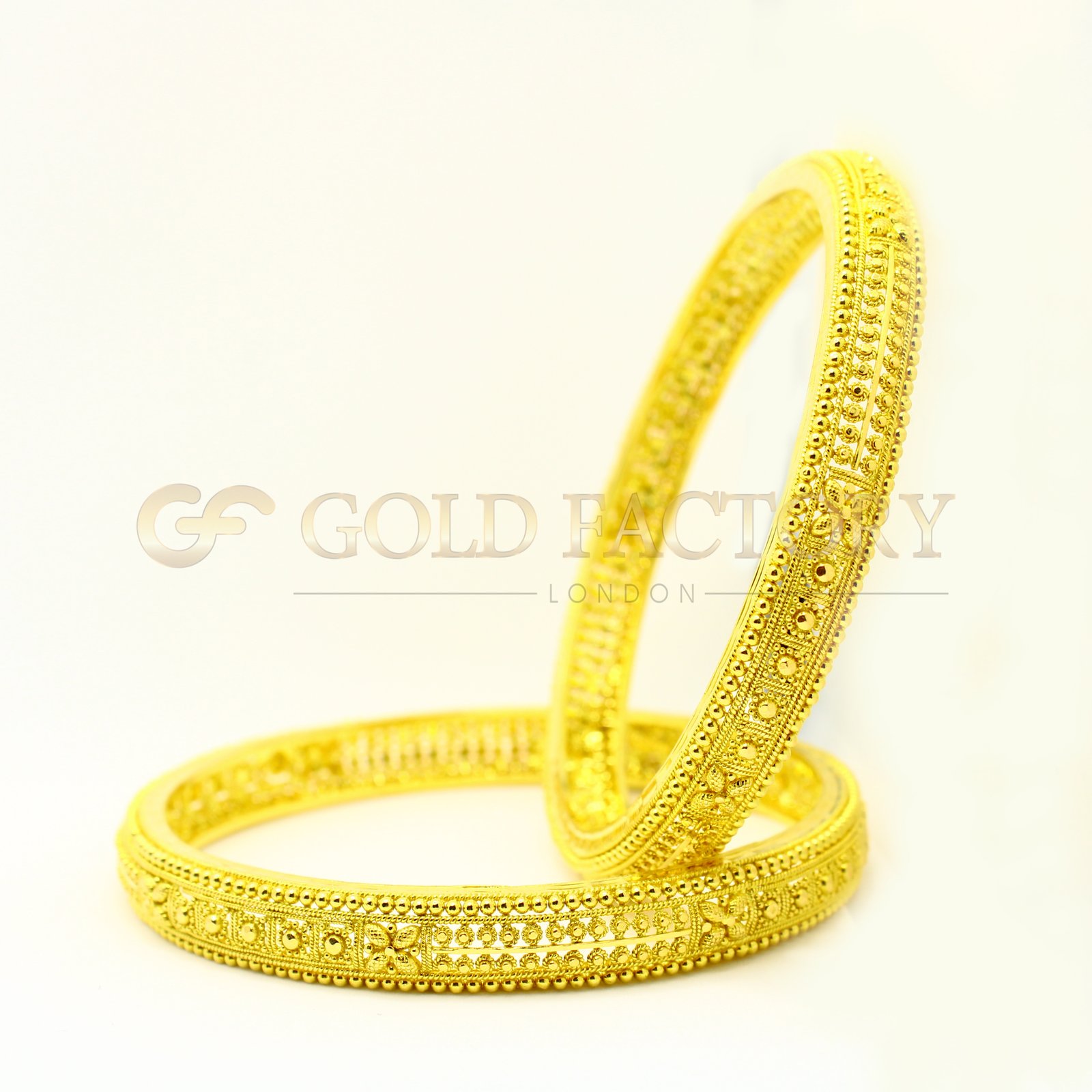Beautiful Single 22ct Gold Ornate Bangle